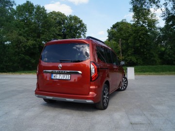 Renault Kangoo 1.5 Blue dCi 115 EDC Techno &ndash; Mocny argument
